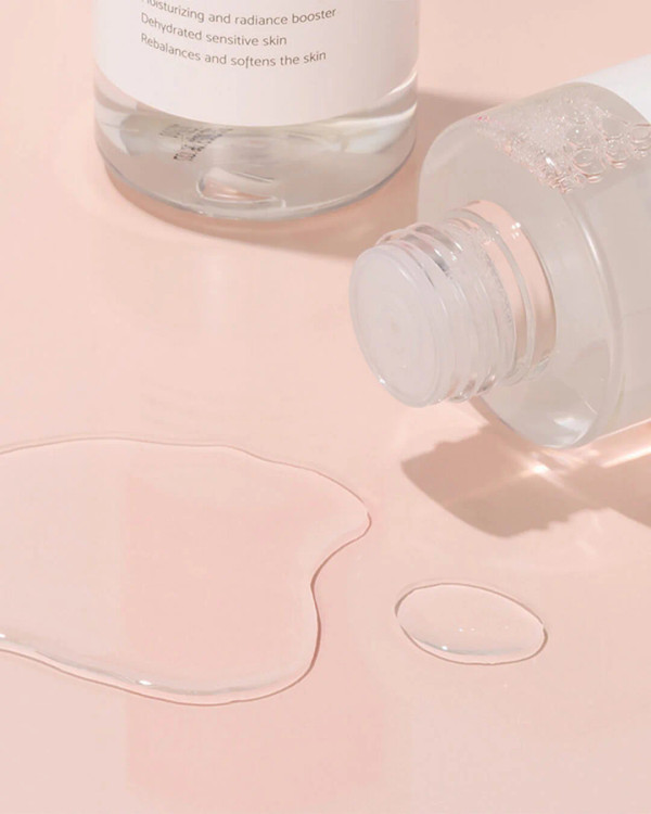 تونر آیونیک (iunik) با عصاره گل رز و گالاکتومایسس برای جوانسازی پوست