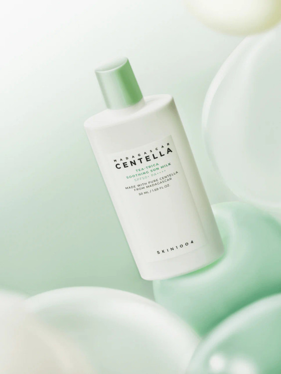 ضدآفتاب سبک Tea-Trica SKIN1004 بدون سفیدک برای پوست چرب و مستعد جوش